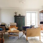 4 Bedroom Cozy In בית נופש *