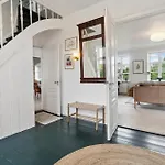 4 Bedroom Cozy In *
