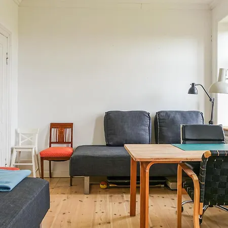 4 Bedroom Cozy In Holiday home *