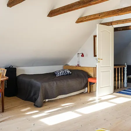 4 Bedroom Cozy In