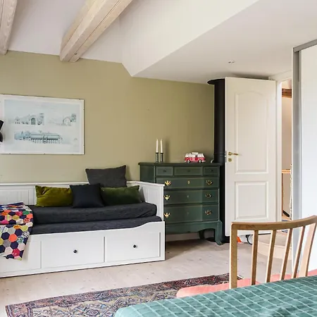4 Bedroom Cozy In