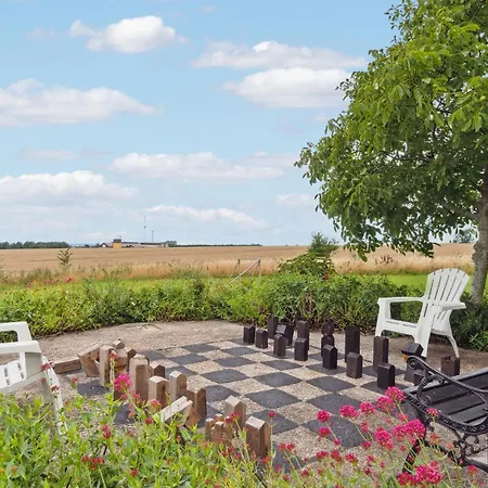 4 Bedroom Cozy In Hasle