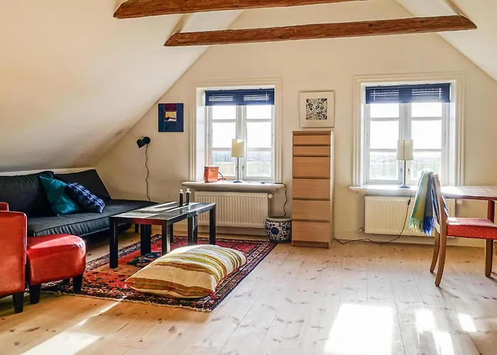 Nyaraló 4 Bedroom Cozy In *