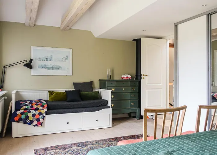 4 Bedroom Cozy In